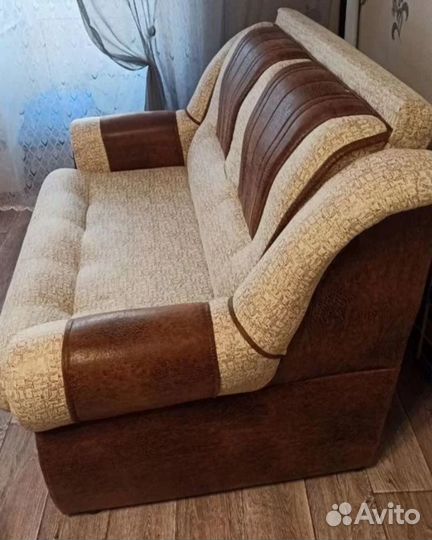 Продам малогабаритный диван