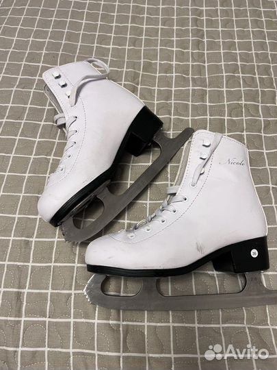 Коньки ледовые 35