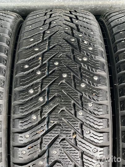 Nokian Tyres Hakkapeliitta 8 SUV 215/65 R17 103T