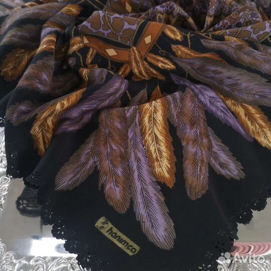 Большой красивый платок