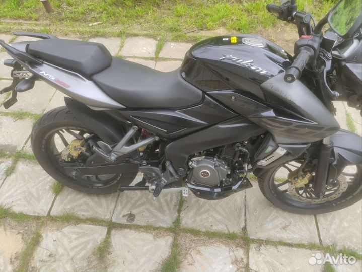 Bajaj pulsar NS200