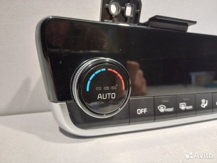 Блок управления климат-контролем Kia Seltos G4NH
