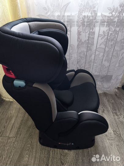 Автомобильное кресло