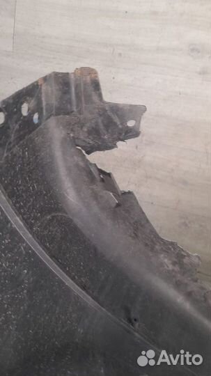 Бампер передний под парктроники и омыватели Mazda