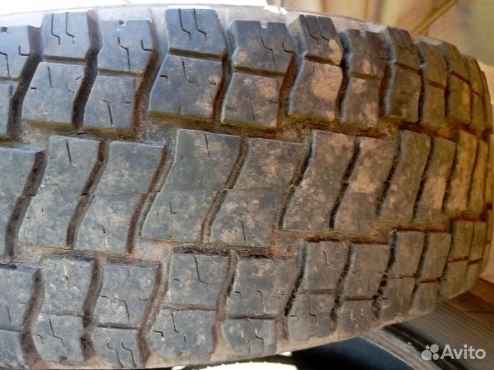 Accelera 651 235/75 R15