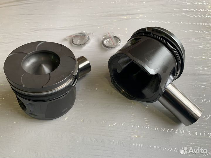 Поршень с кольцами jeep grand cherokee 3.0Cdi WK2