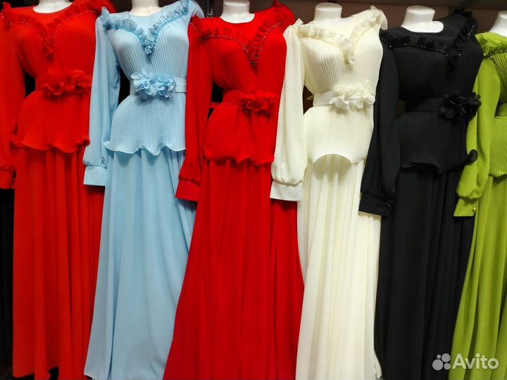 Костюмы вечерние