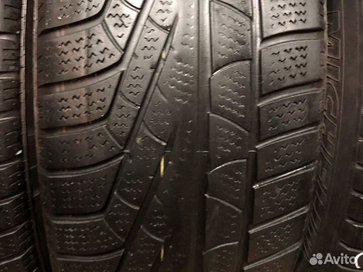 Pirelli Winter Sottozero 210 235/55 R17 99H