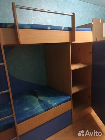 Детская двухярусная кровать