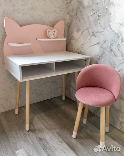 Детский стол