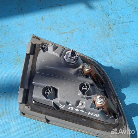 Фонарь задний внутренний правый Mazda CX-9 (2006