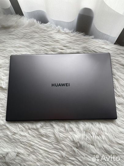 Ноутбук huawei MateBook