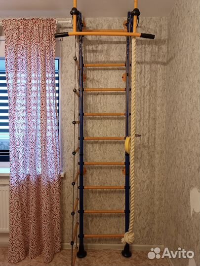 Шведская стенка с турником