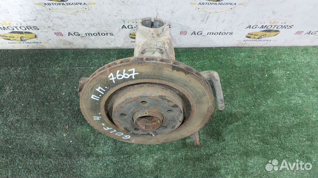 Кулак поворотный передний правый Golf 4, Хэтчбэк