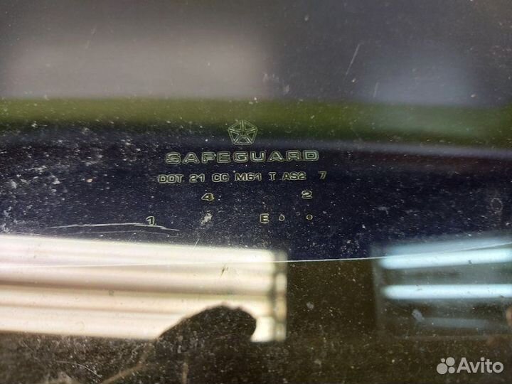 Форточка стекло глухое задняя левая Dodge Caravan