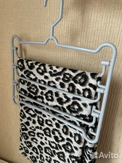 Вешалка для шарфов