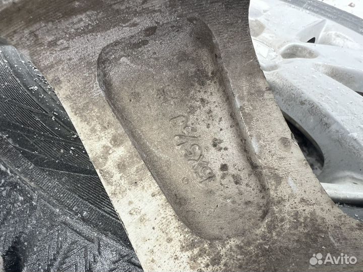 Продам диски с резиной зимней 4/100