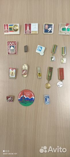 Значки (остатки от коллекций)