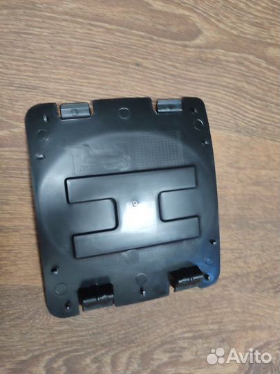 Лючок локера передний Bmw 320D F30 N47D20C 2012