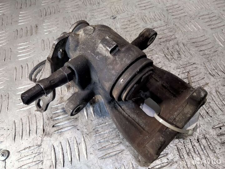 Суппорт задний правый Ford Kuga 2008-2012