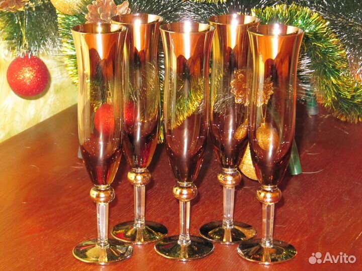 Бокалы для шампанского и игристых вин