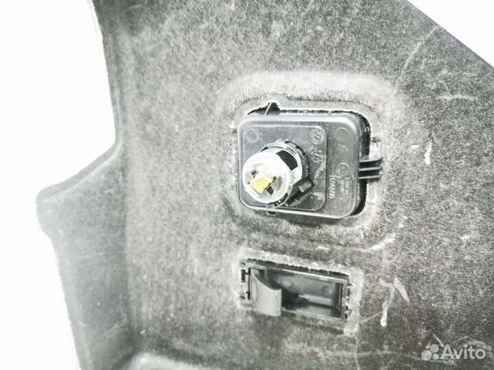 Обшивка отсека багажника правая BMW X3 G01 2020