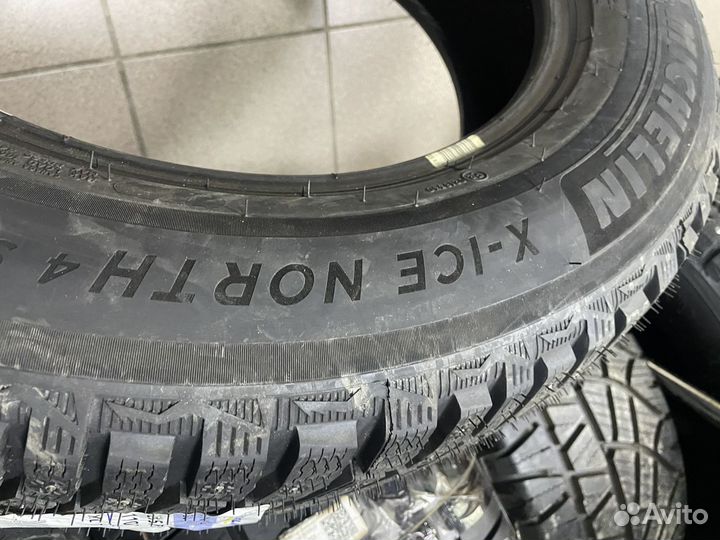 Michelin X-Ice North 4 SUV 235/65 R18 110T