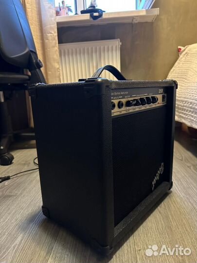 Басовый комбоусилитель belcat 25w