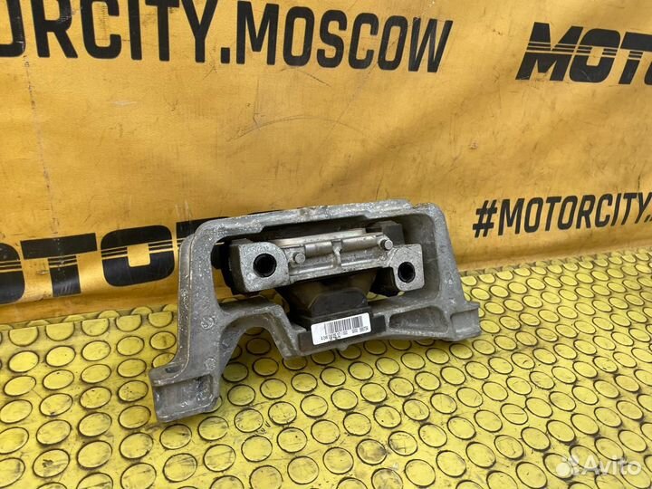 Подушка двигателя Mercedes-Benz B 180 W176