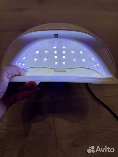 LED лампа для маникюра