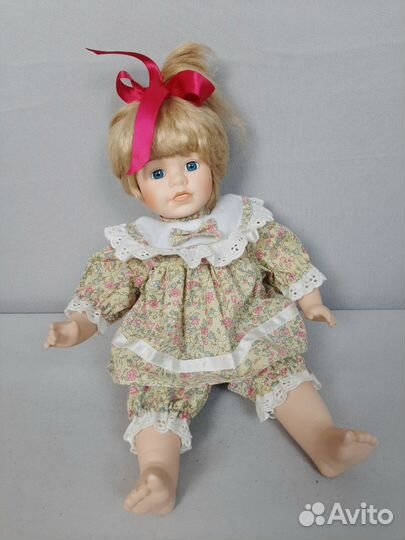 Кукла фарфоровая коллекционная PC Англия