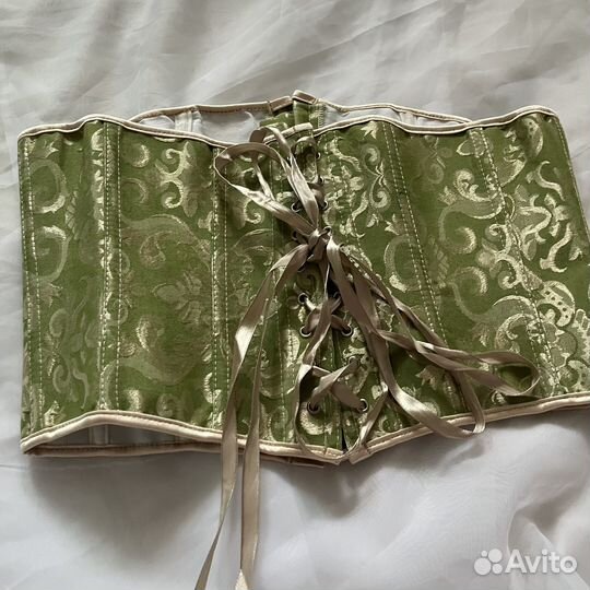 Корсет зеленый