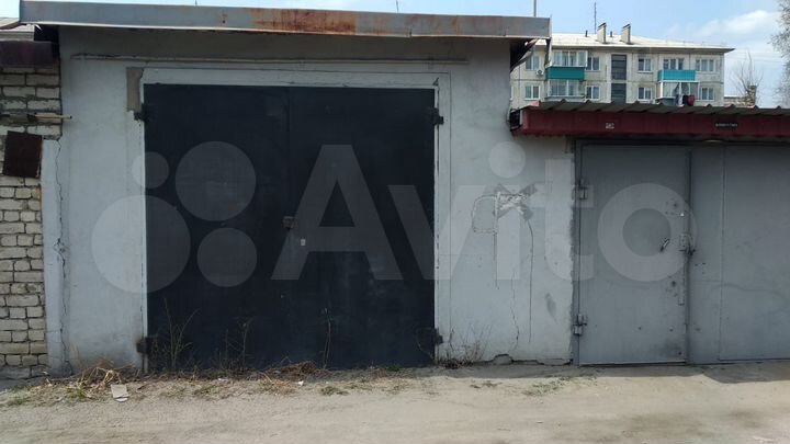 Гараж, > 30 м²