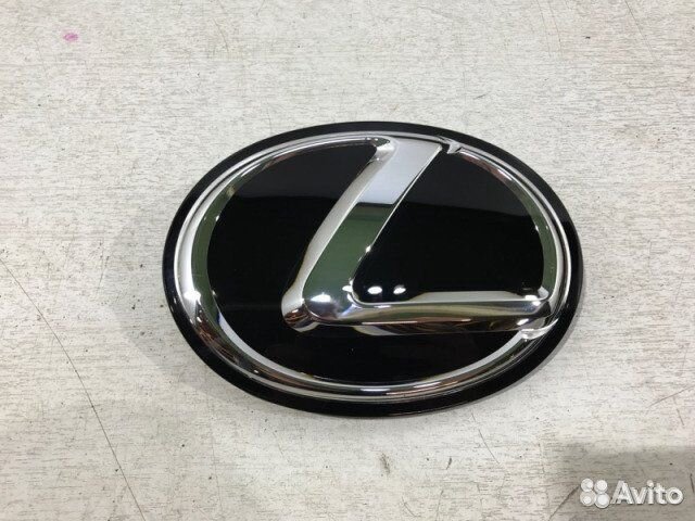 Эмблема передняя Lexus Rx