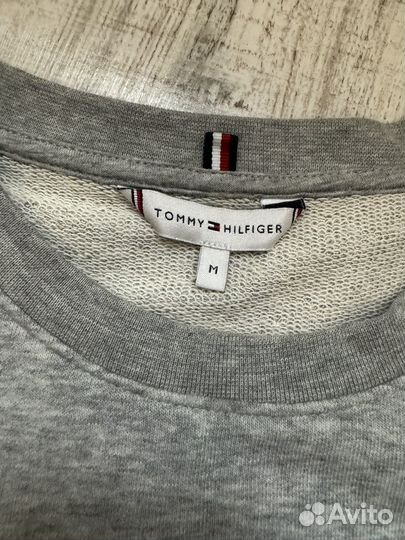 Tommy hilfiger свитшот женский, m размер