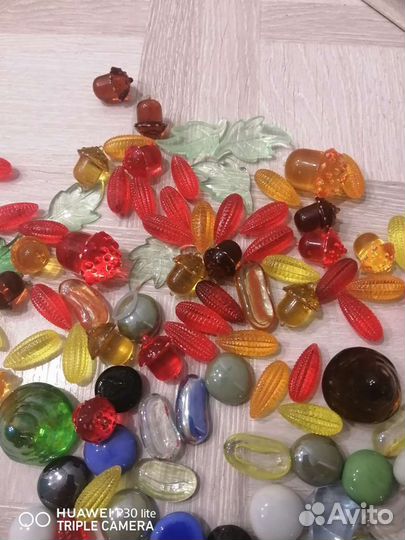 Камушки стеклянные и пластиковые