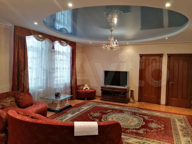 Дом 200 м² на участке 3 сот.