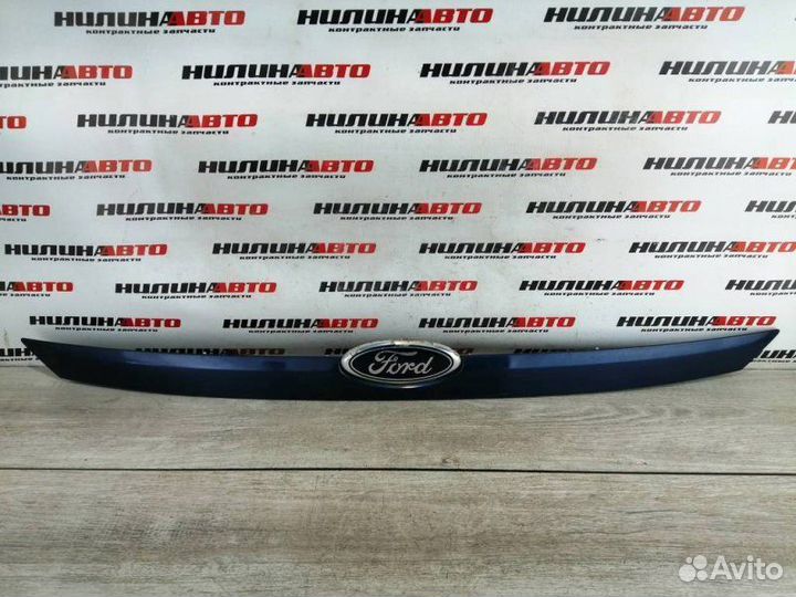 Молдинг крышки багажника Ford Focus 2 1.8 2009