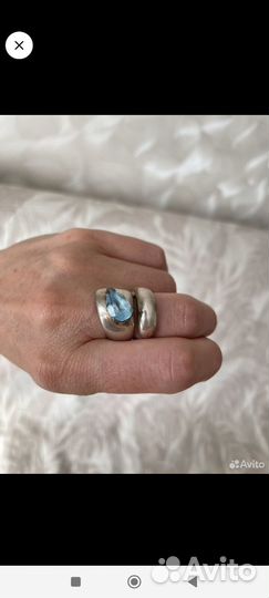 Серебряное кольцо с топазом