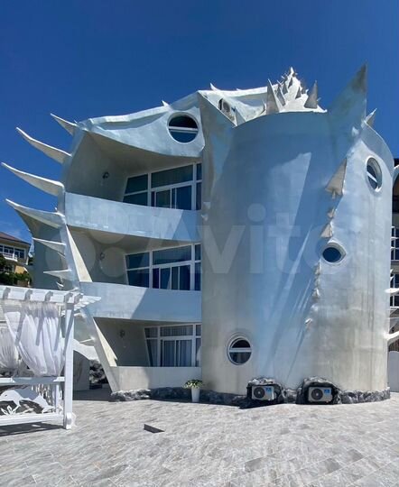 Дом 220 м² на участке 4 сот.