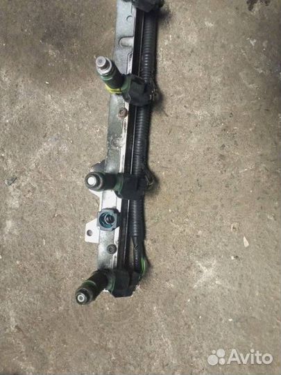 Топливная рейка Volvo V70 Se B5244S