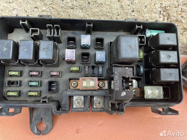 Блок предохранителей в сборе honda hr-v