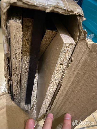 Полки и стеллажи