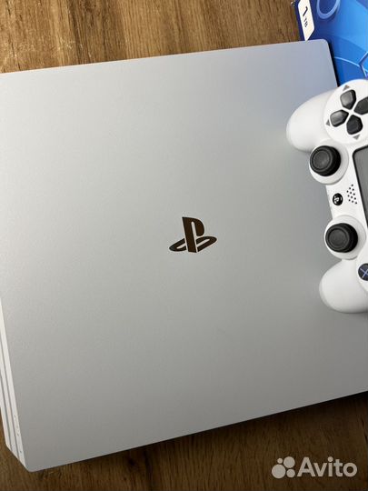 Sony PS4 pro 1tb +750 игр