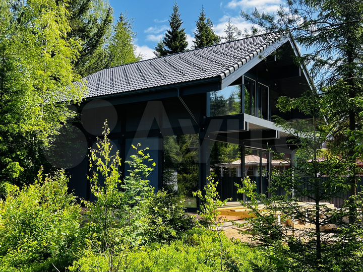 Дом 165 м² на участке 7 сот.