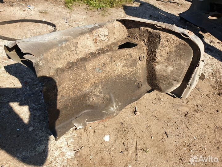 Лонжерон передний правый очко фары m ml w163 163 м