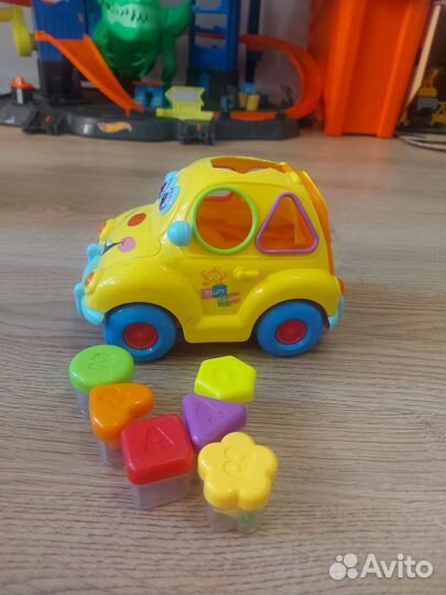 Развивающий музыкальный автомобиль