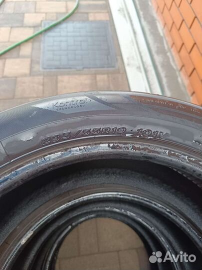 Hankook Radial RA06 235/55 R19