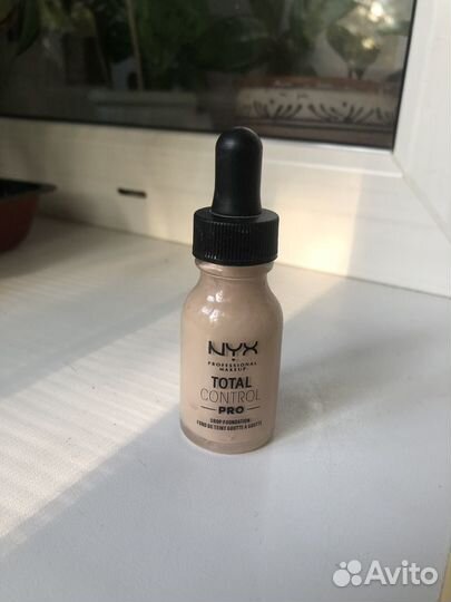 Тональный крем NYX