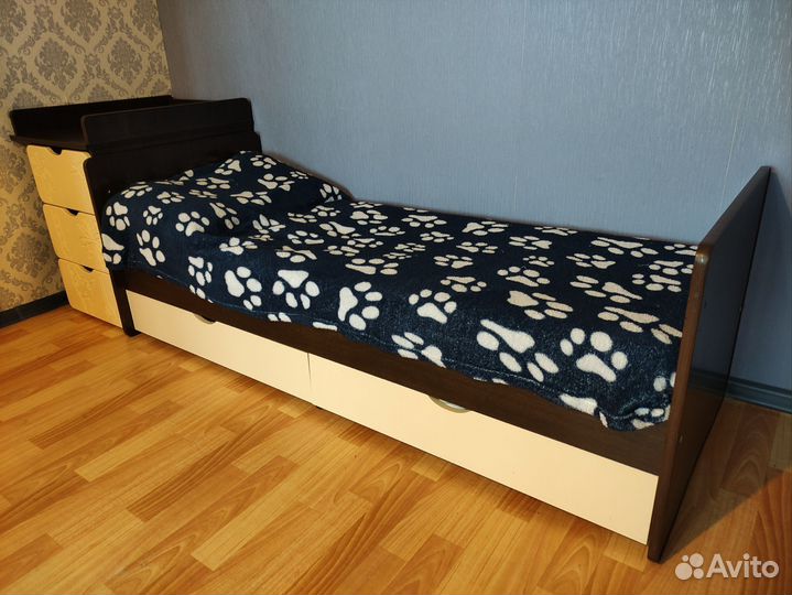 Детская кроватка трансформер с маятником